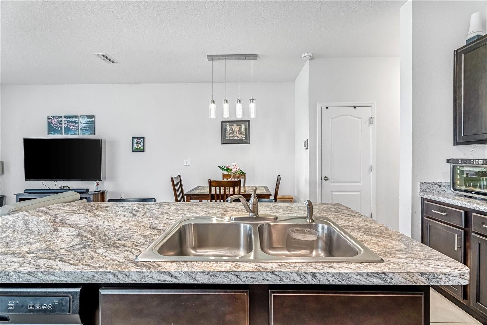 Image 15 of 49 For 141 Feltrim Reserve Boulevard