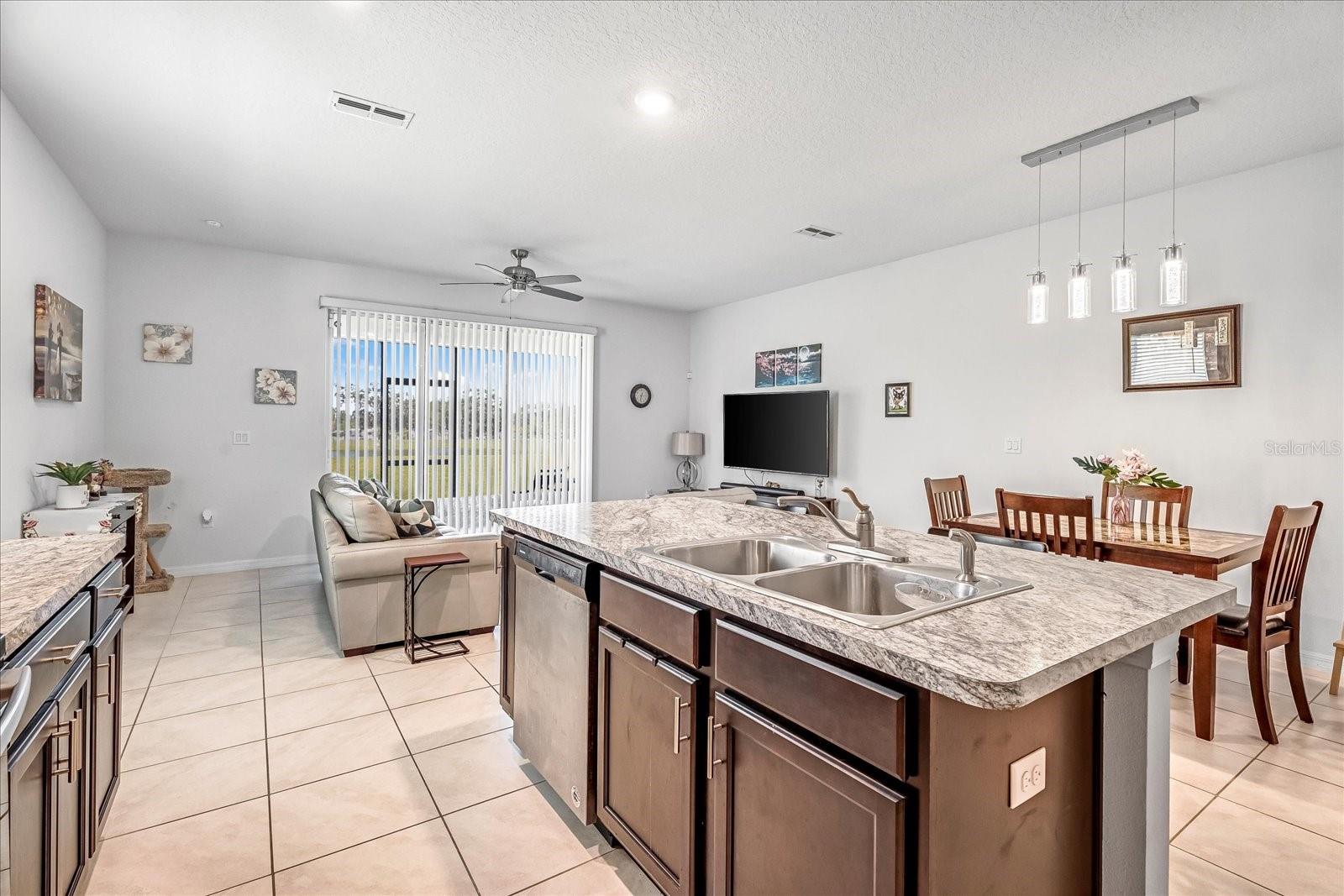 Image 17 of 49 For 141 Feltrim Reserve Boulevard