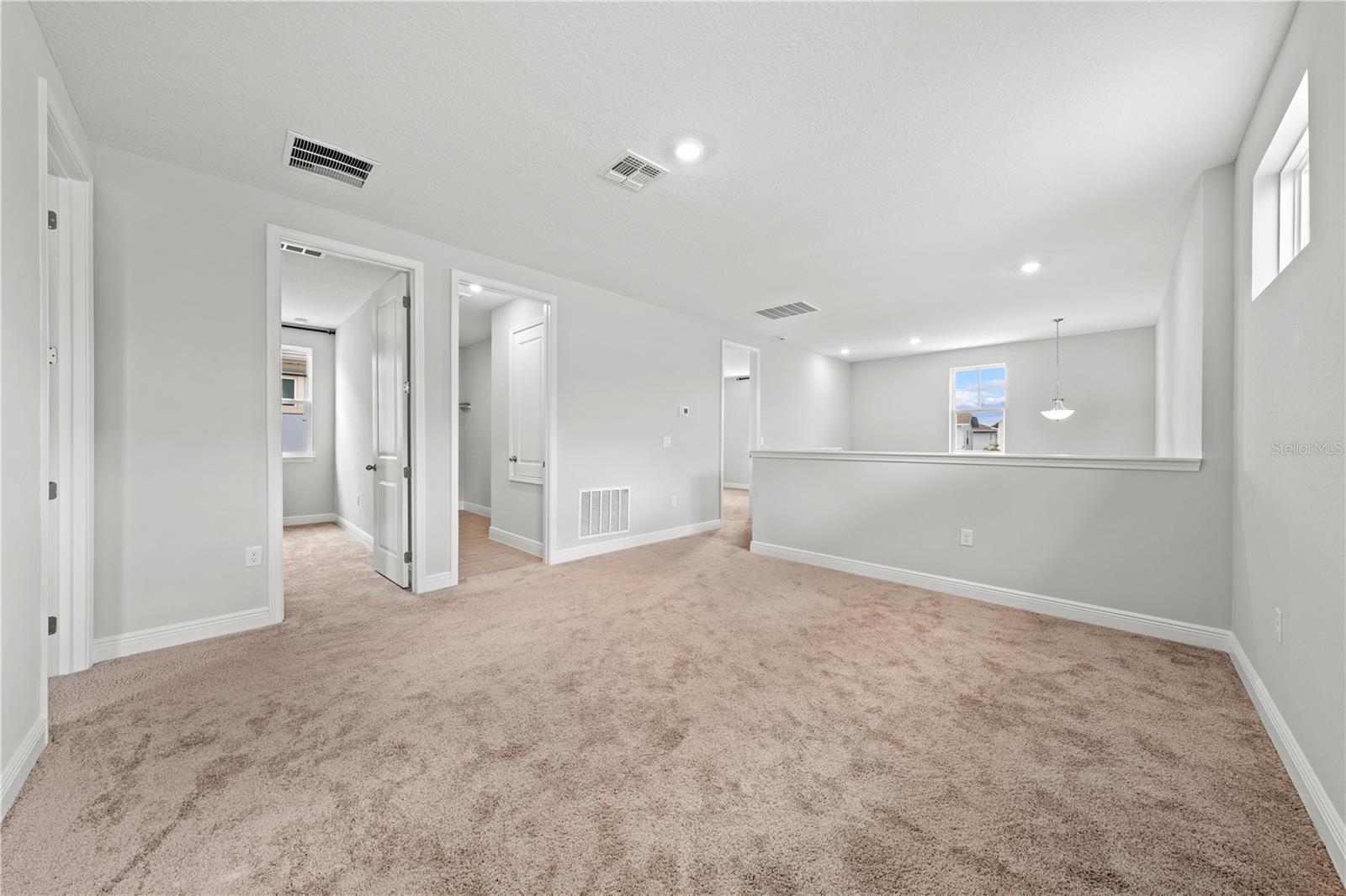 Image 32 of 60 For 10657 Marconi Avenue