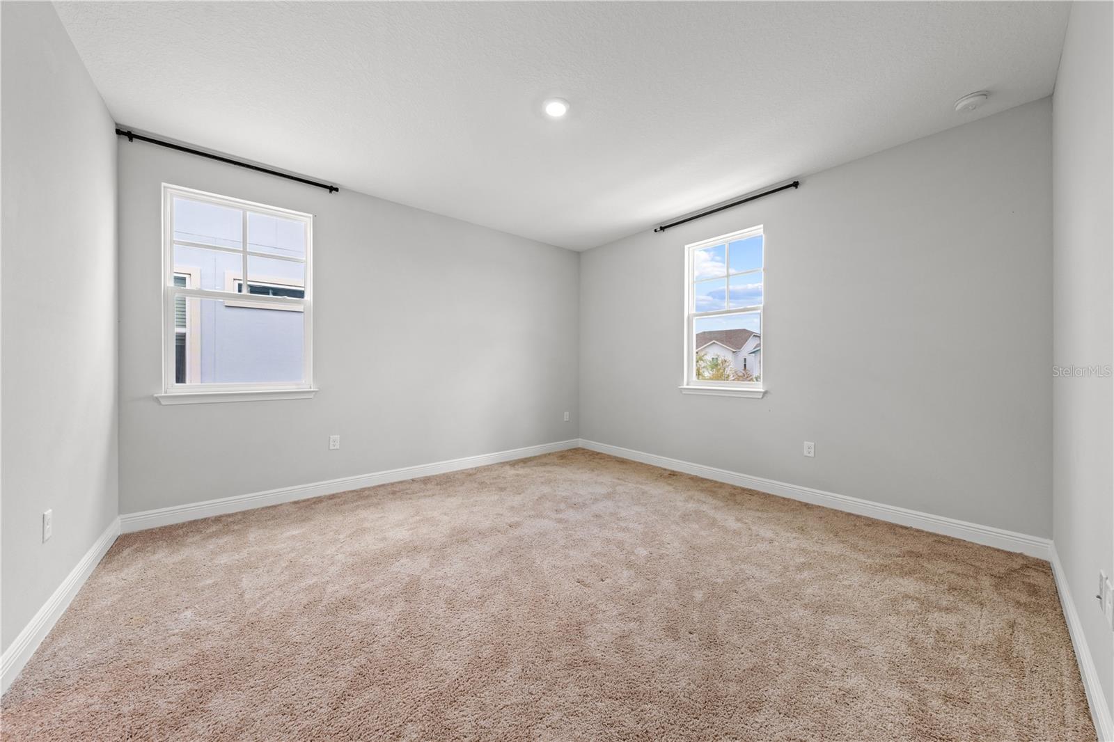 Image 33 of 60 For 10657 Marconi Avenue