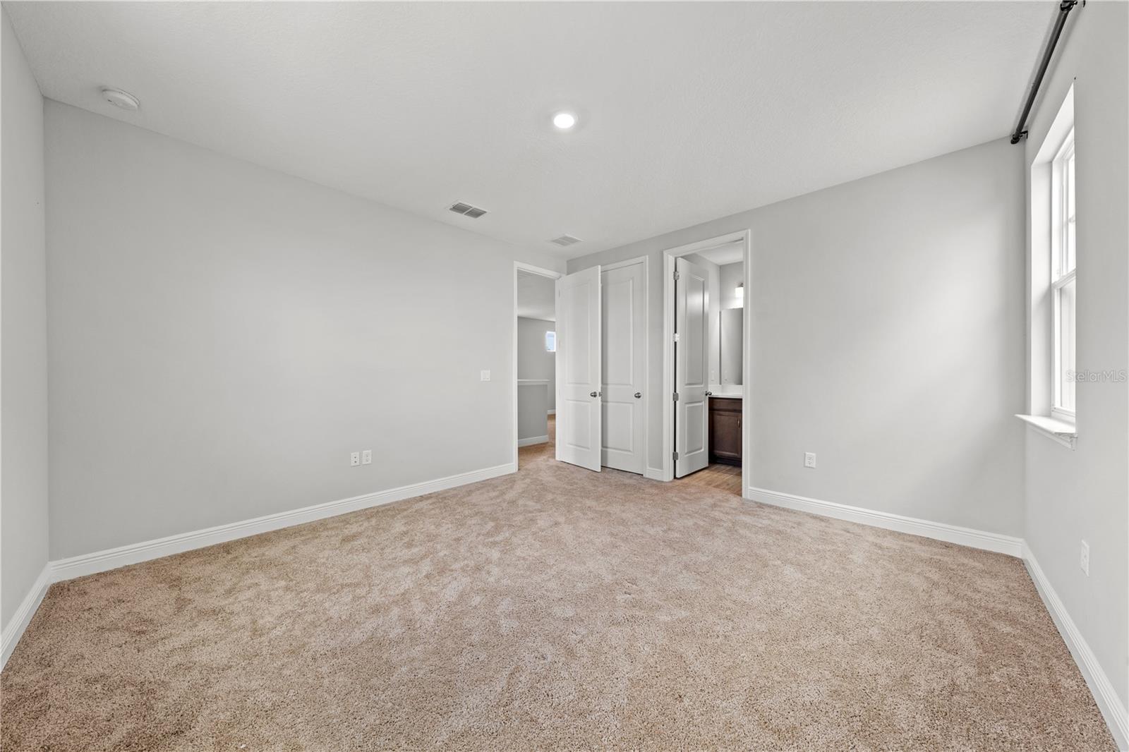 Image 34 of 60 For 10657 Marconi Avenue