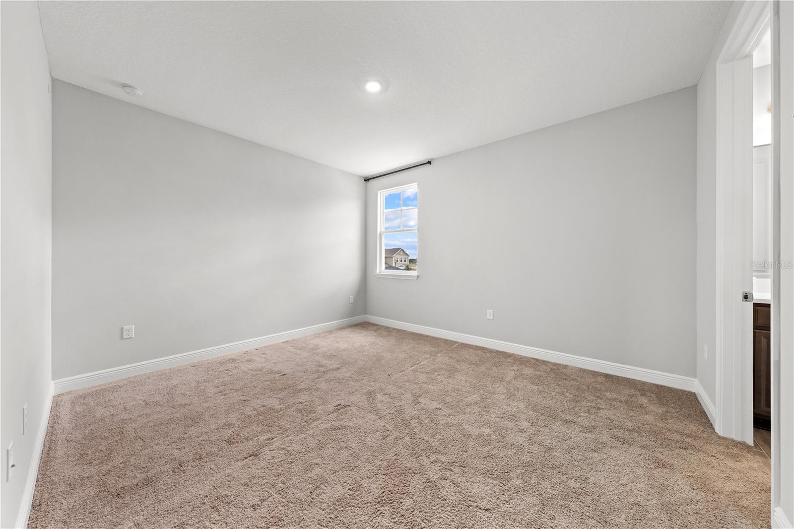 Image 36 of 60 For 10657 Marconi Avenue