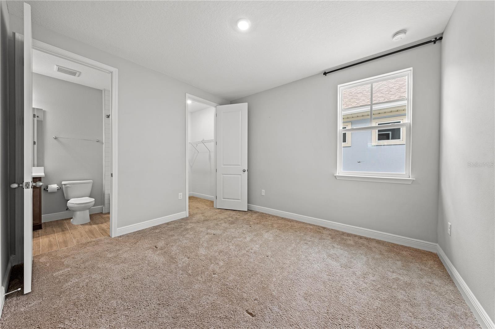 Image 38 of 60 For 10657 Marconi Avenue