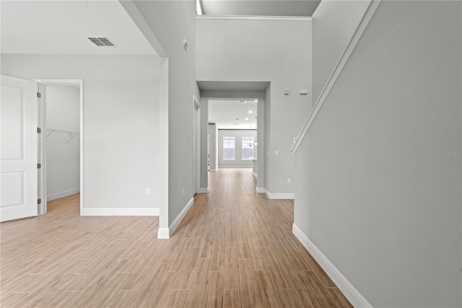 Image 9 of 60 For 10657 Marconi Avenue