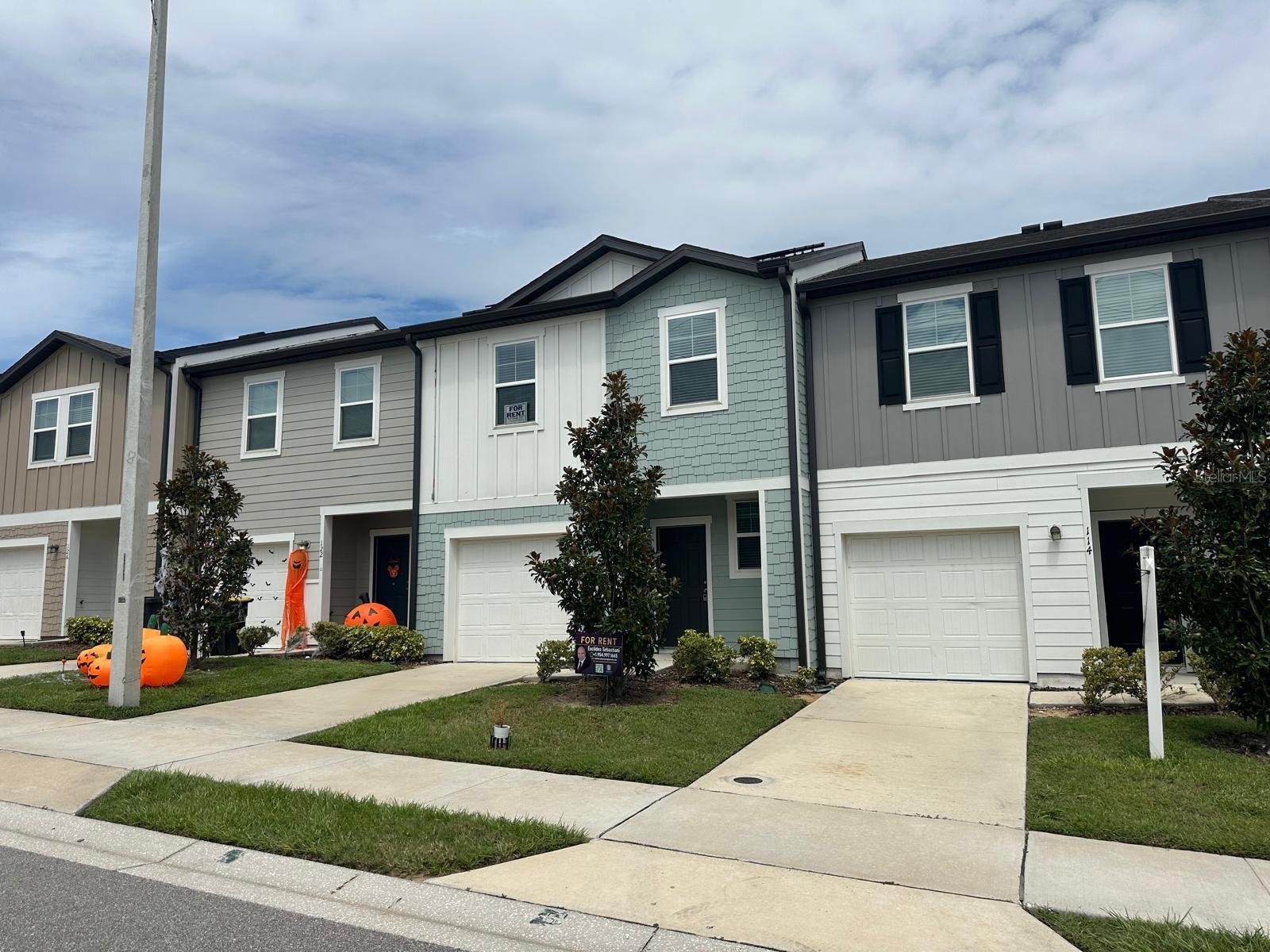 Image 2 of 61 For 118 Mandovi Street