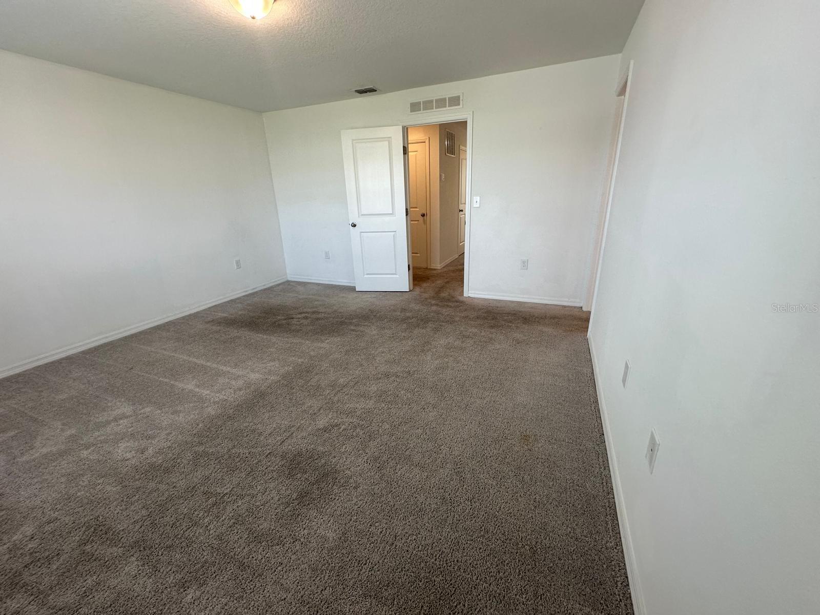 Image 22 of 61 For 118 Mandovi Street