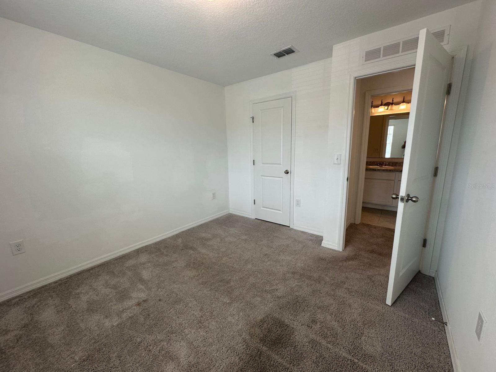 Image 39 of 61 For 118 Mandovi Street