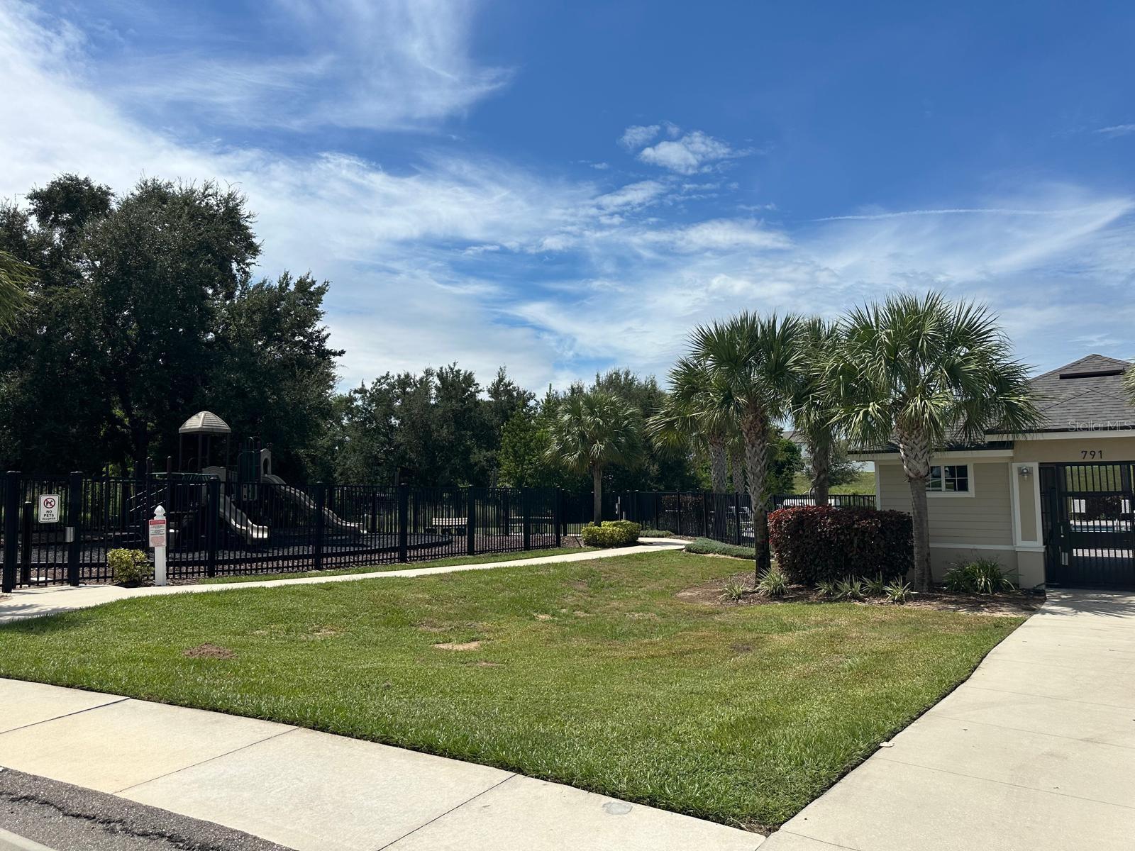 Image 52 of 61 For 118 Mandovi Street