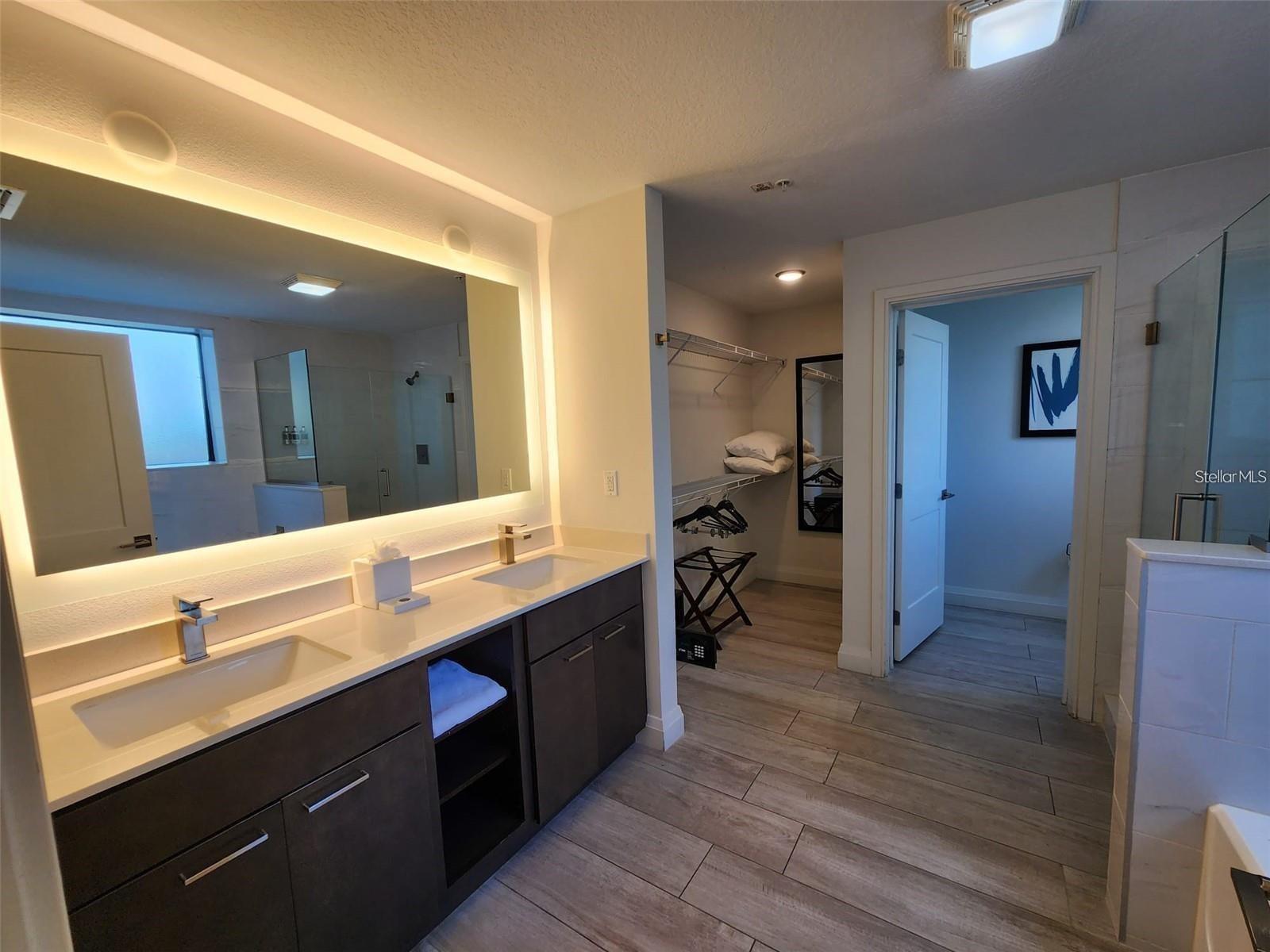 Image 8 of 43 For 14501 Grove Resort Avenue 3218