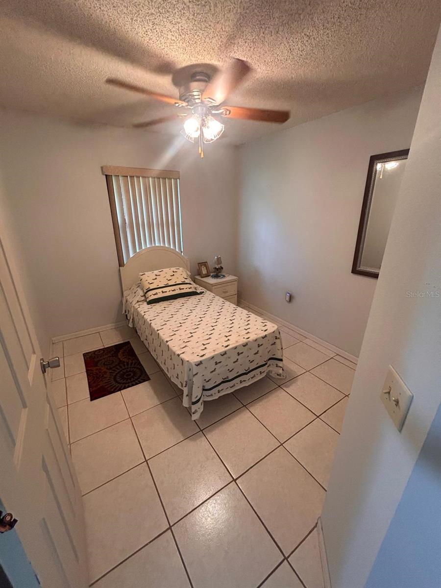 Image 13 of 19 For 470 Daisy Way