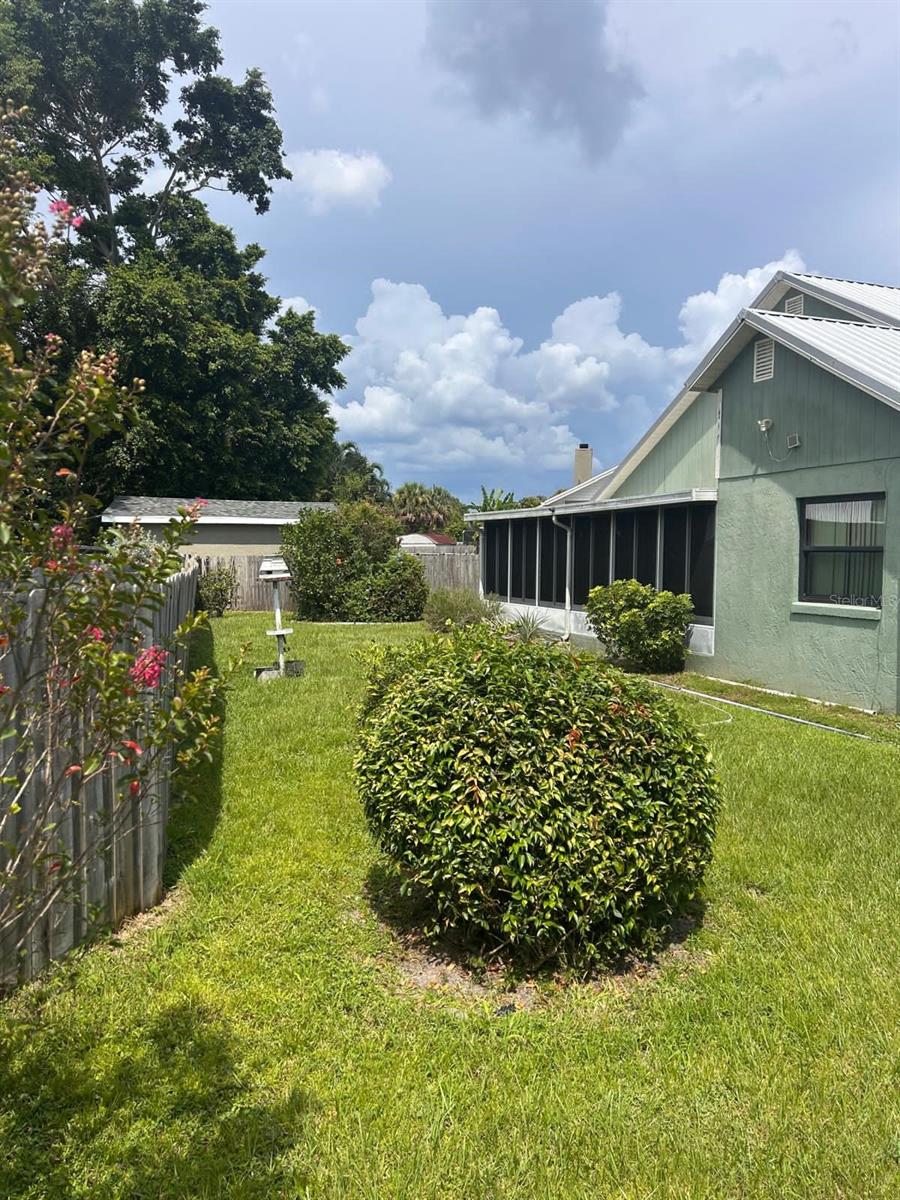 Image 4 of 19 For 470 Daisy Way