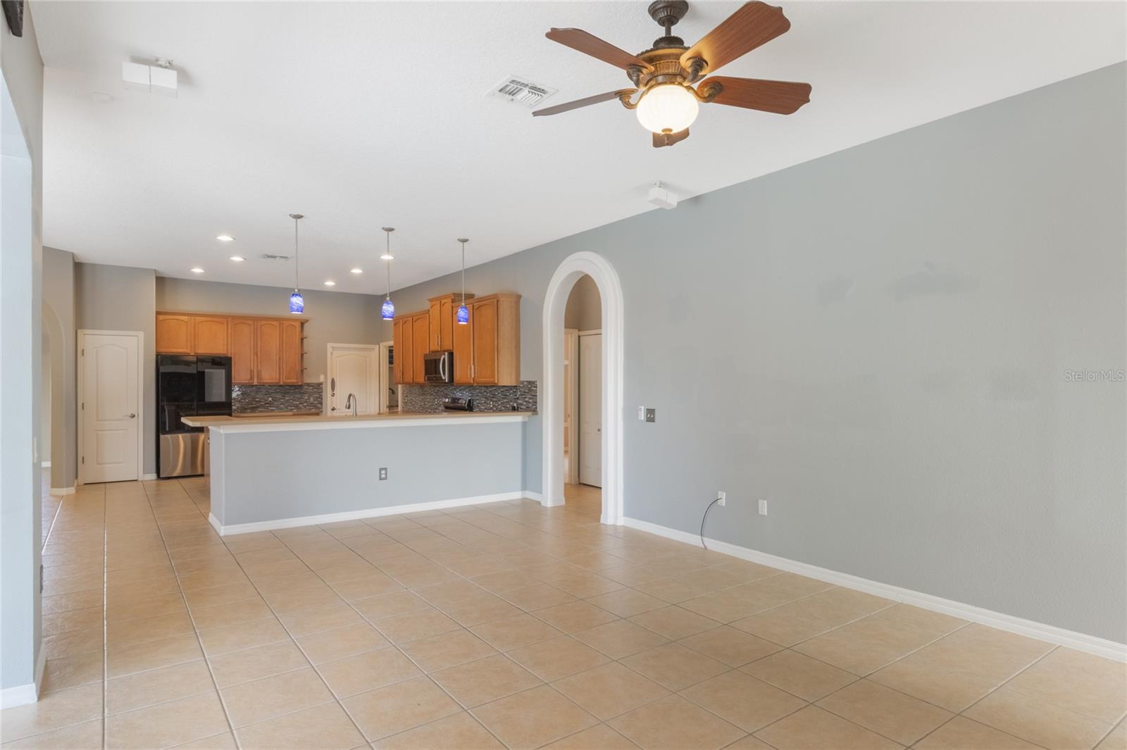 Image 11 of 57 For 518 Grand Reserve Drive