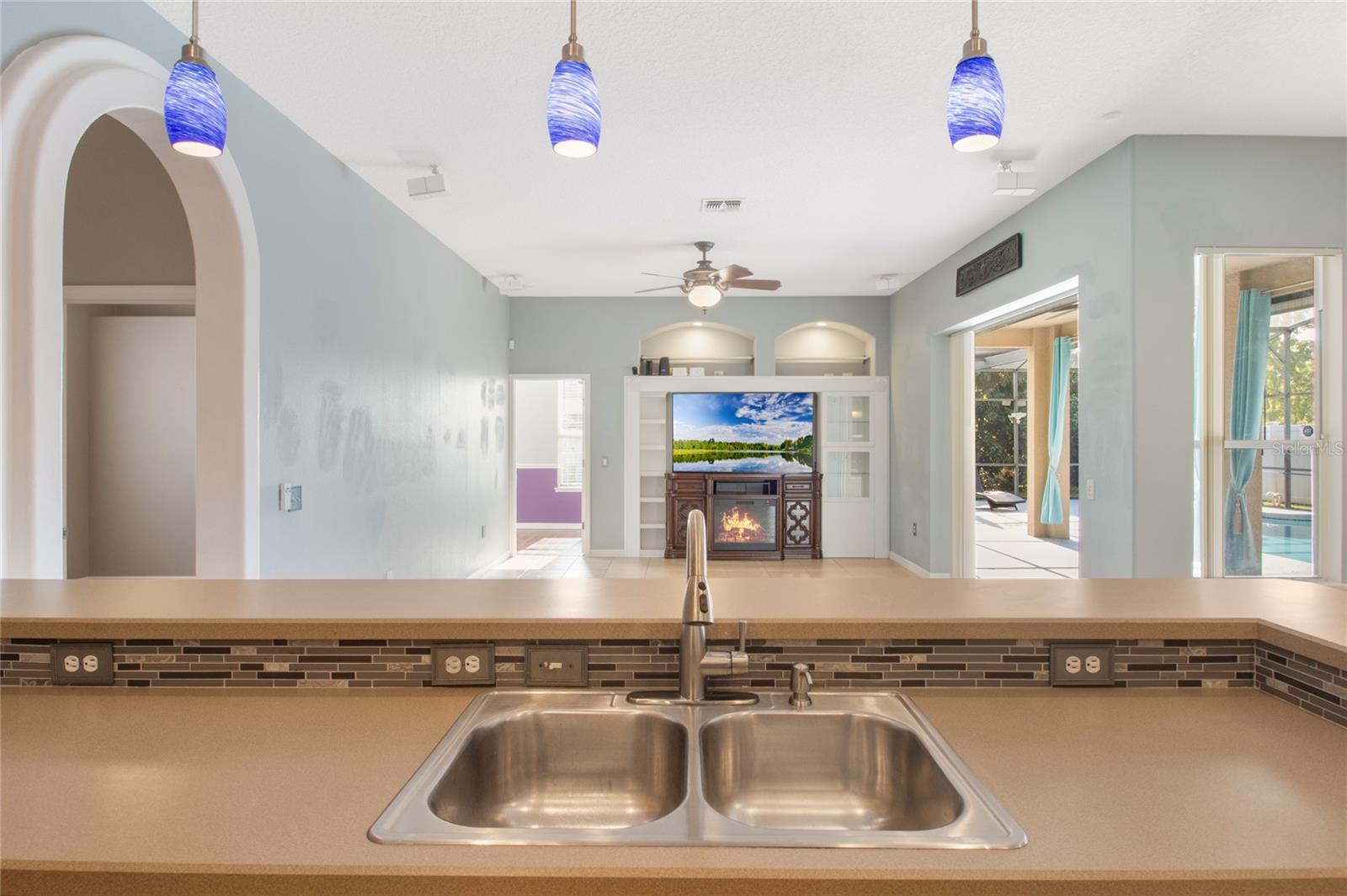 Image 17 of 57 For 518 Grand Reserve Drive