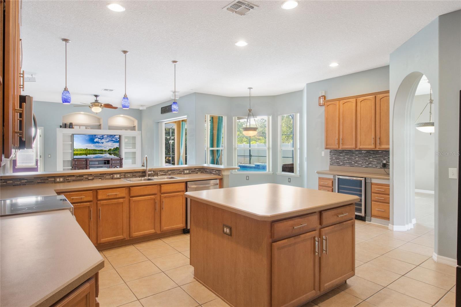 Image 21 of 57 For 518 Grand Reserve Drive