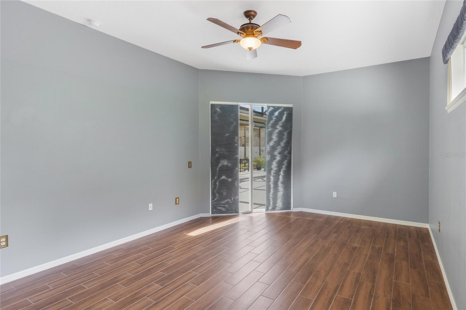 Image 23 of 57 For 518 Grand Reserve Drive