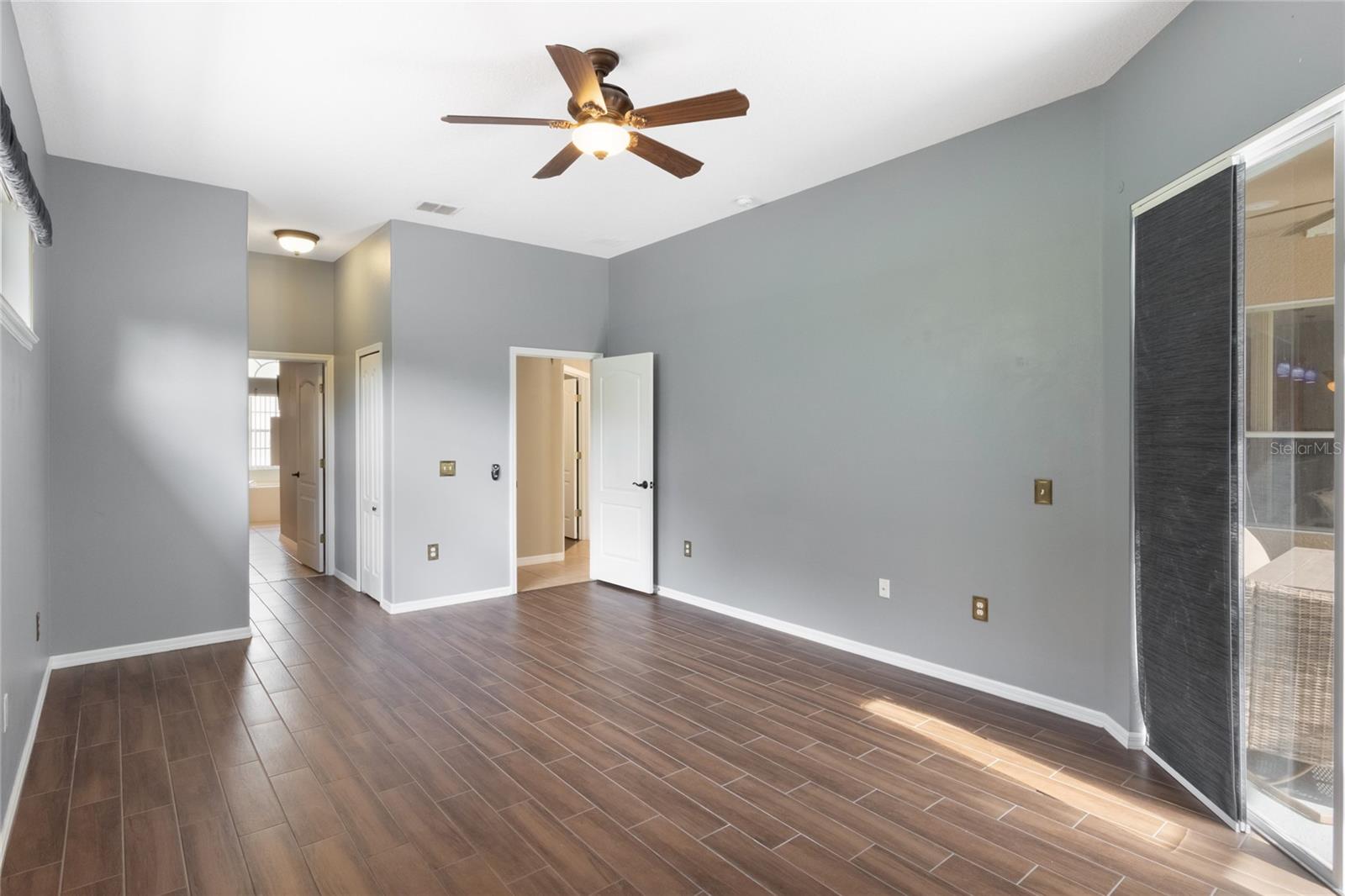 Image 24 of 57 For 518 Grand Reserve Drive