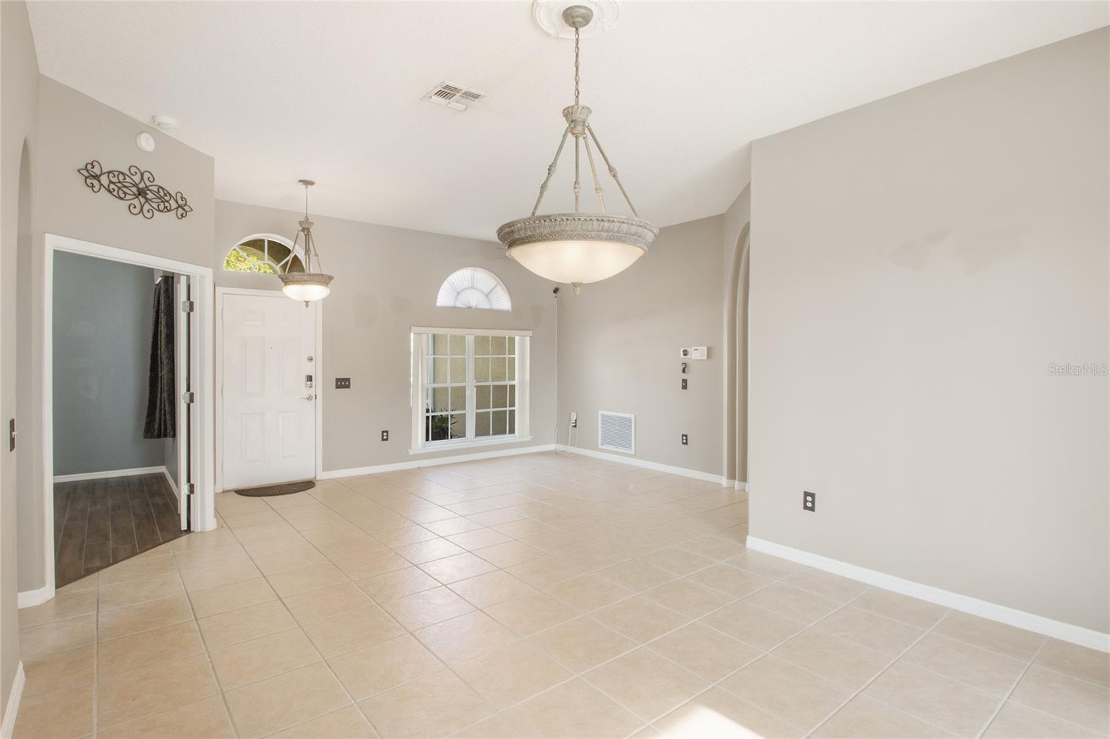 Image 9 of 57 For 518 Grand Reserve Drive