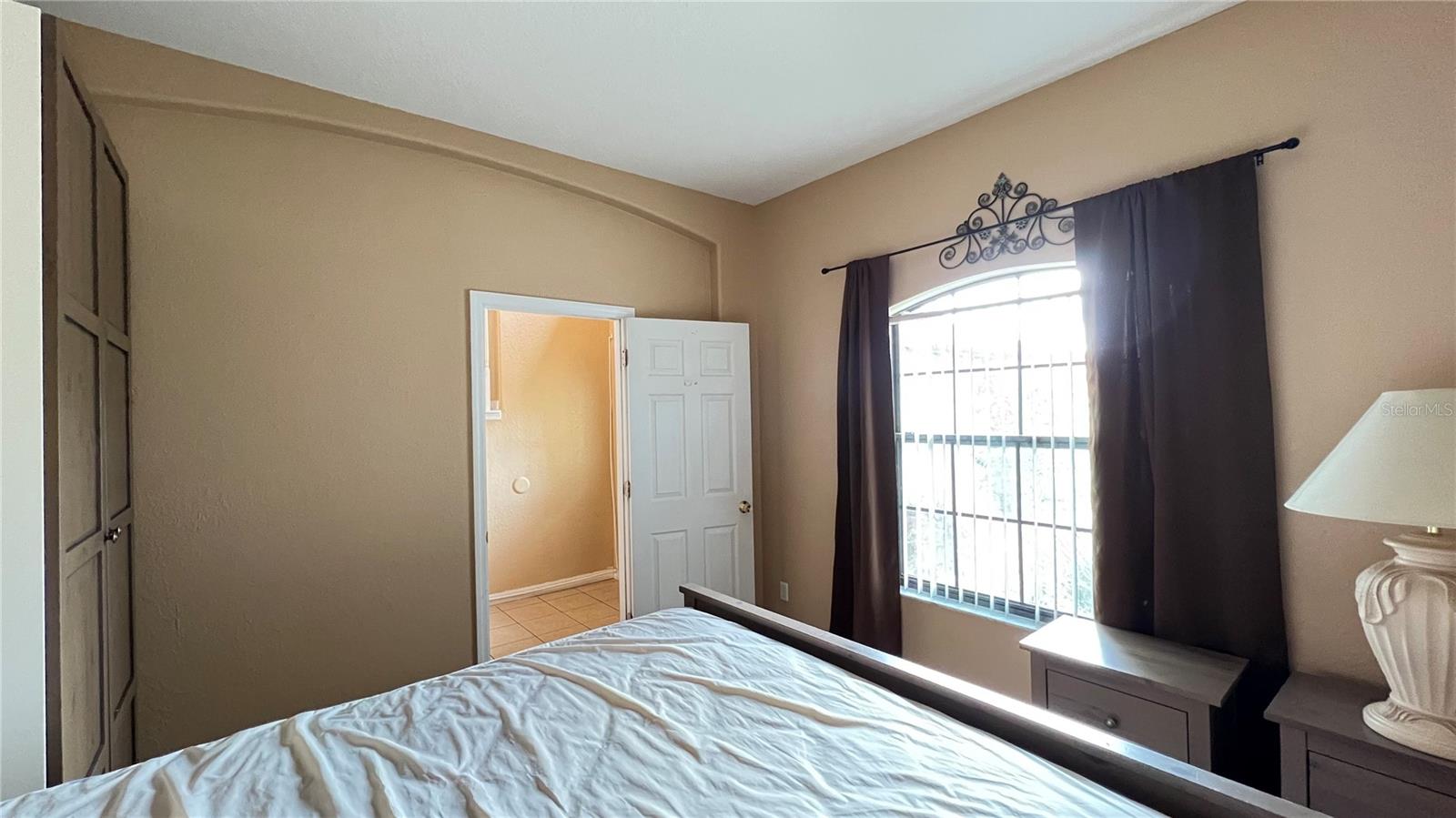 Image 7 of 45 For 16648 Caribbean Breeze Way