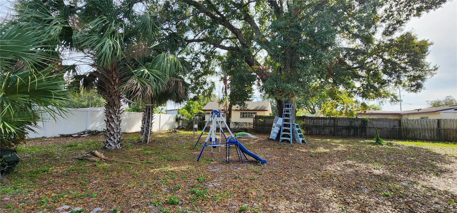 Image 17 of 21 For 51 Linden Drive