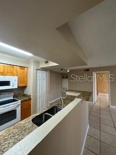 Image 21 of 49 For 3028 Parkway Boulevard 210
