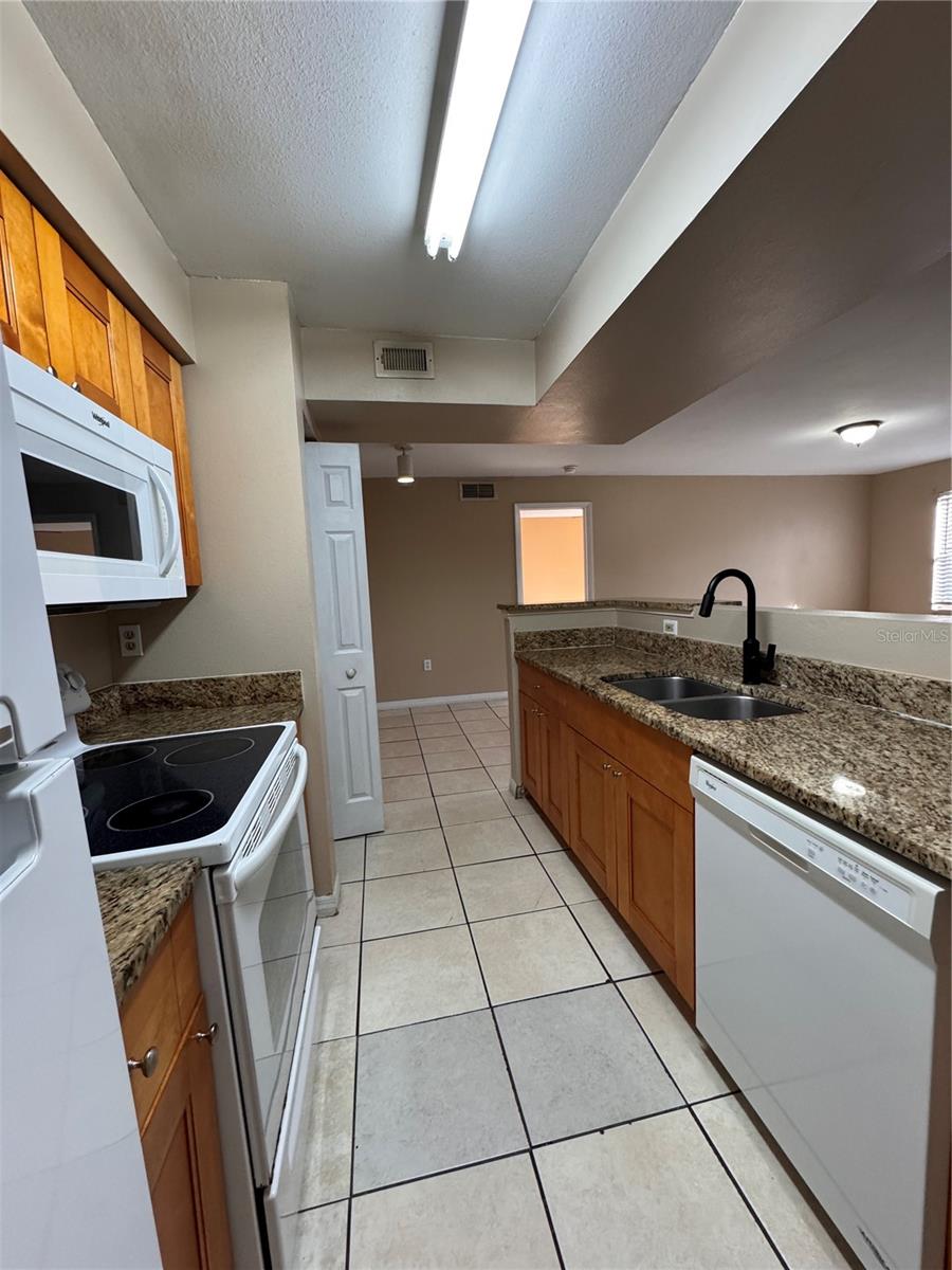 Image 5 of 49 For 3028 Parkway Boulevard 210