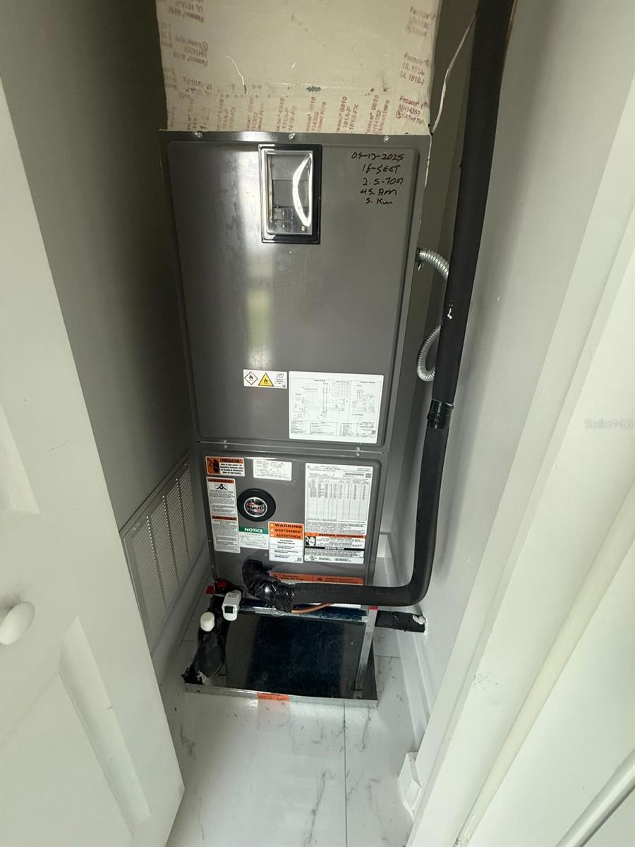 Image 18 of 20 For 322 Mcarthur Boulevard