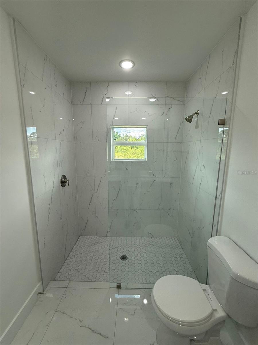 Image 15 of 24 For 937 Grant Boulevard