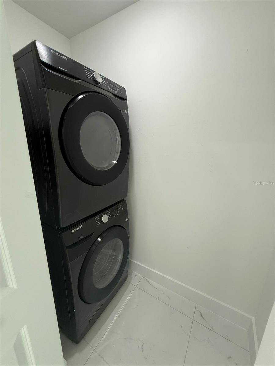 Image 20 of 24 For 937 Grant Boulevard