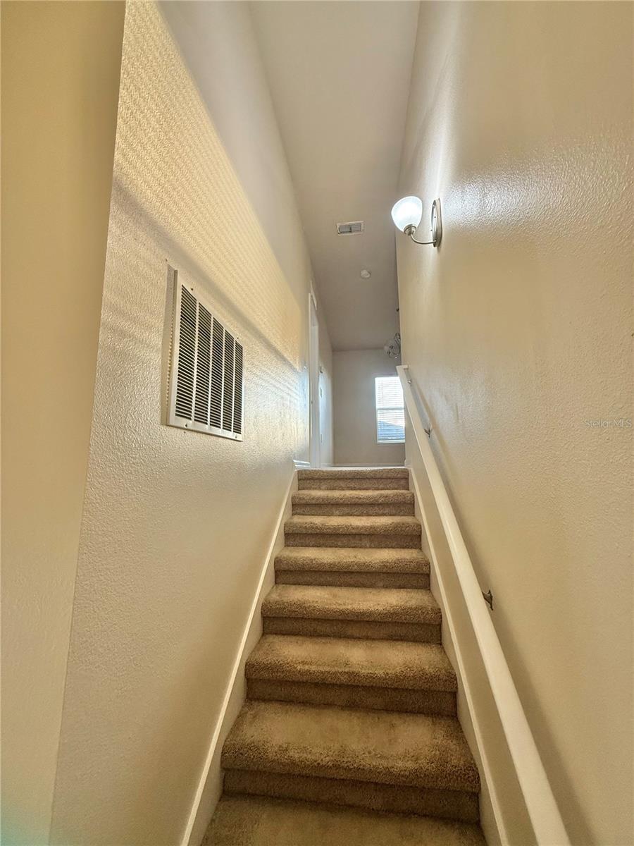 Listing photo id 9 for 6568 Goldenrod Road A