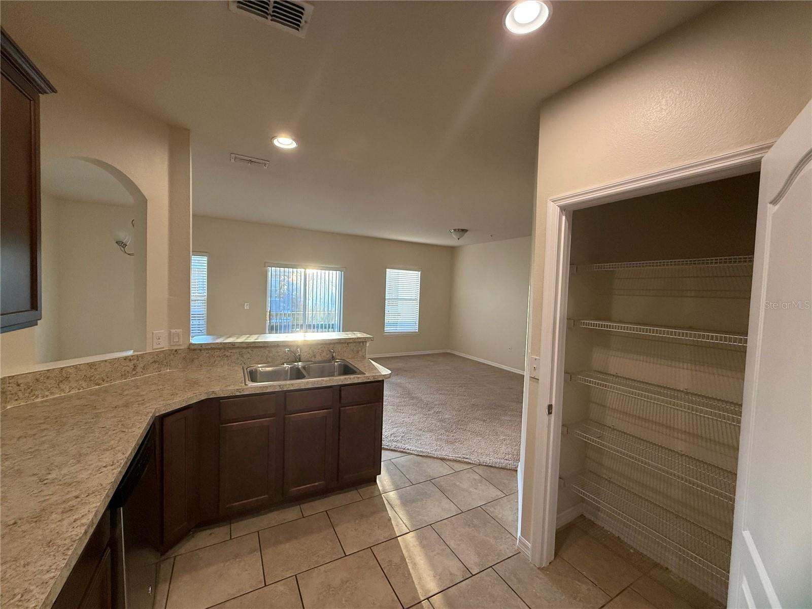 Listing photo id 17 for 6568 Goldenrod Road A