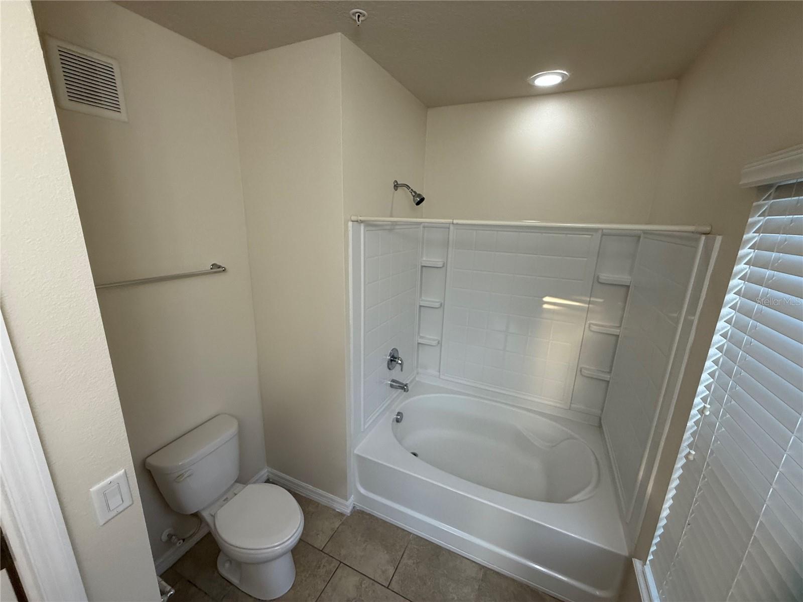 Listing photo id 26 for 6568 Goldenrod Road A