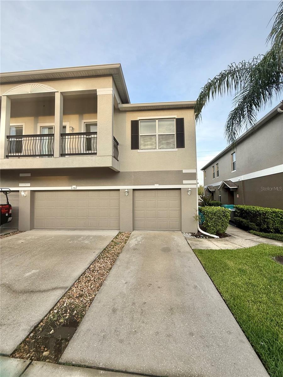 Listing photo id 2 for 6568 Goldenrod Road A