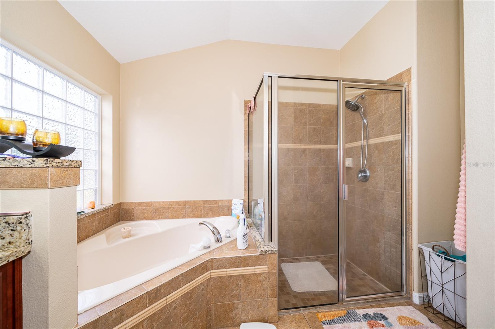Image 18 of 26 For 11322 Bronson Road