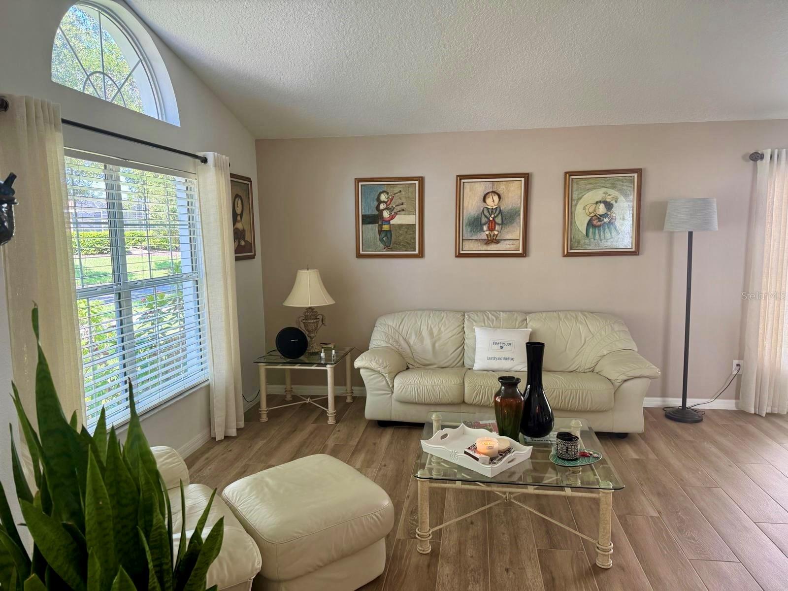 Image 3 of 26 For 13607 Budworth Circle