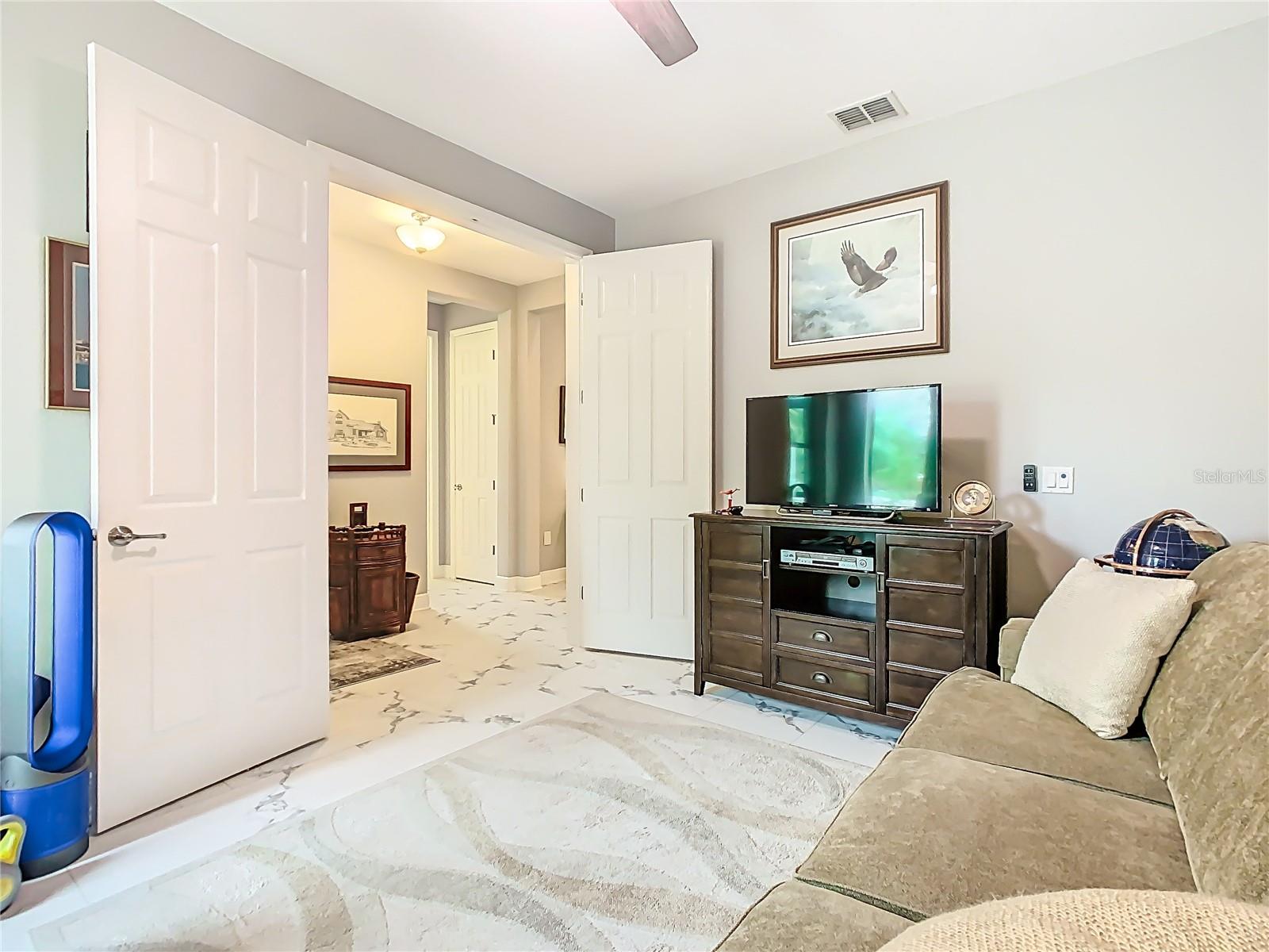 Image 19 of 68 For 314 Montecito Place