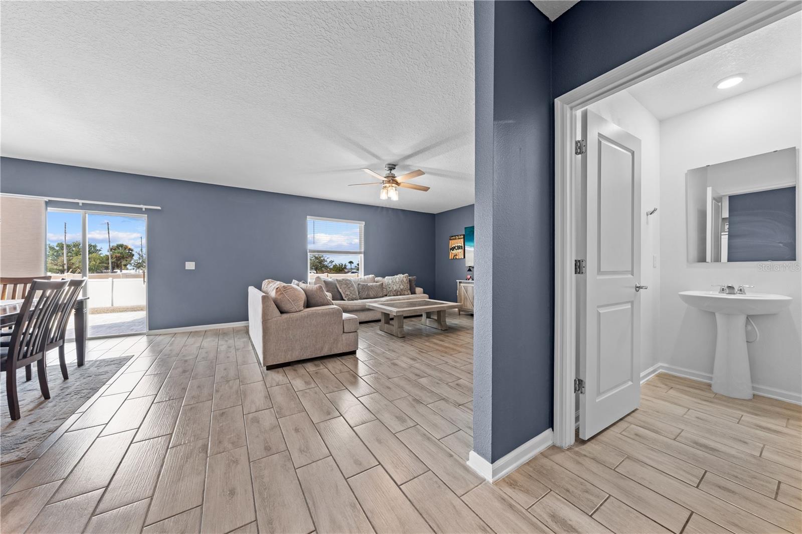 Image 18 of 52 For 1263 Lassen Street