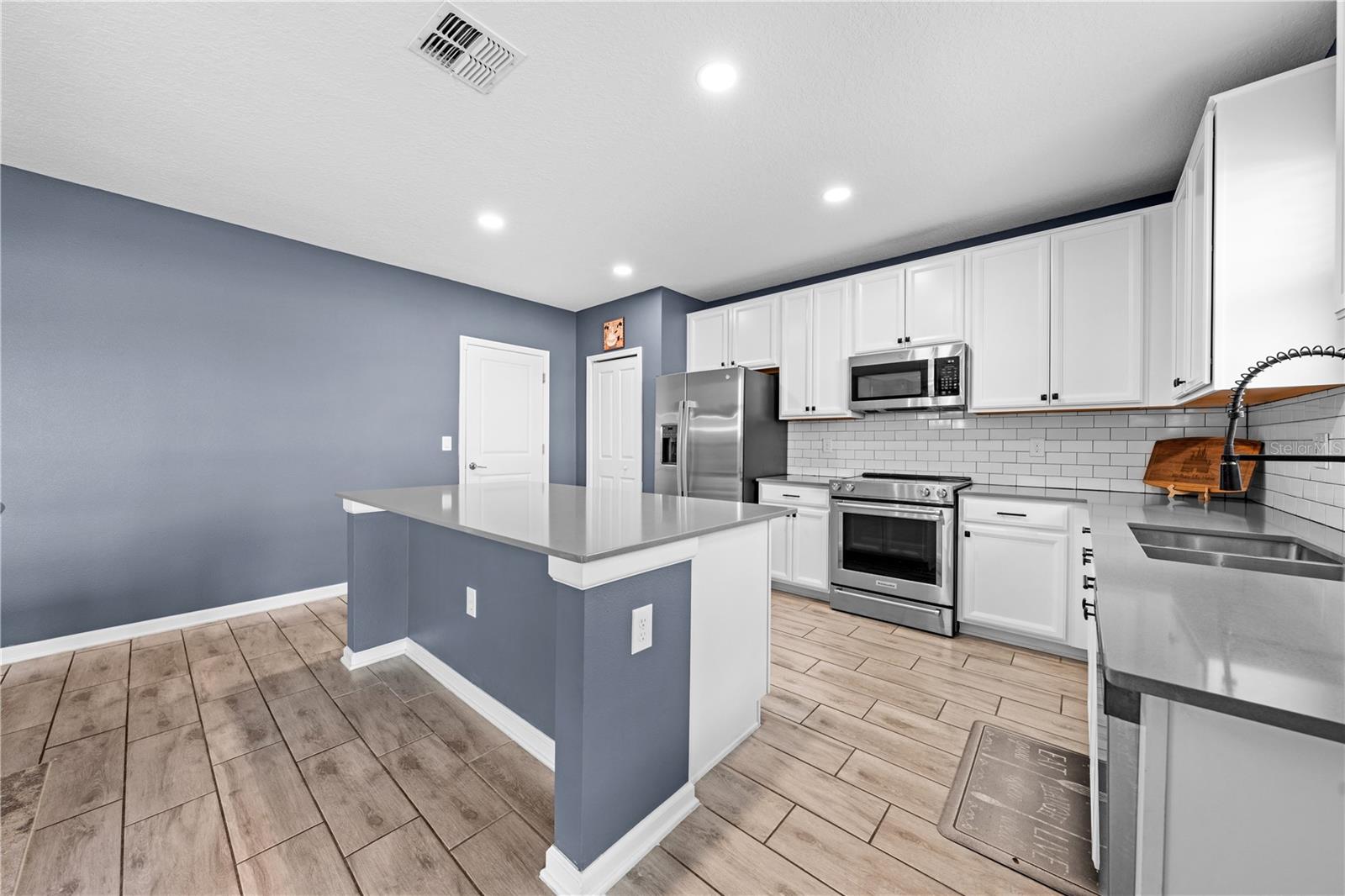 Image 9 of 52 For 1263 Lassen Street