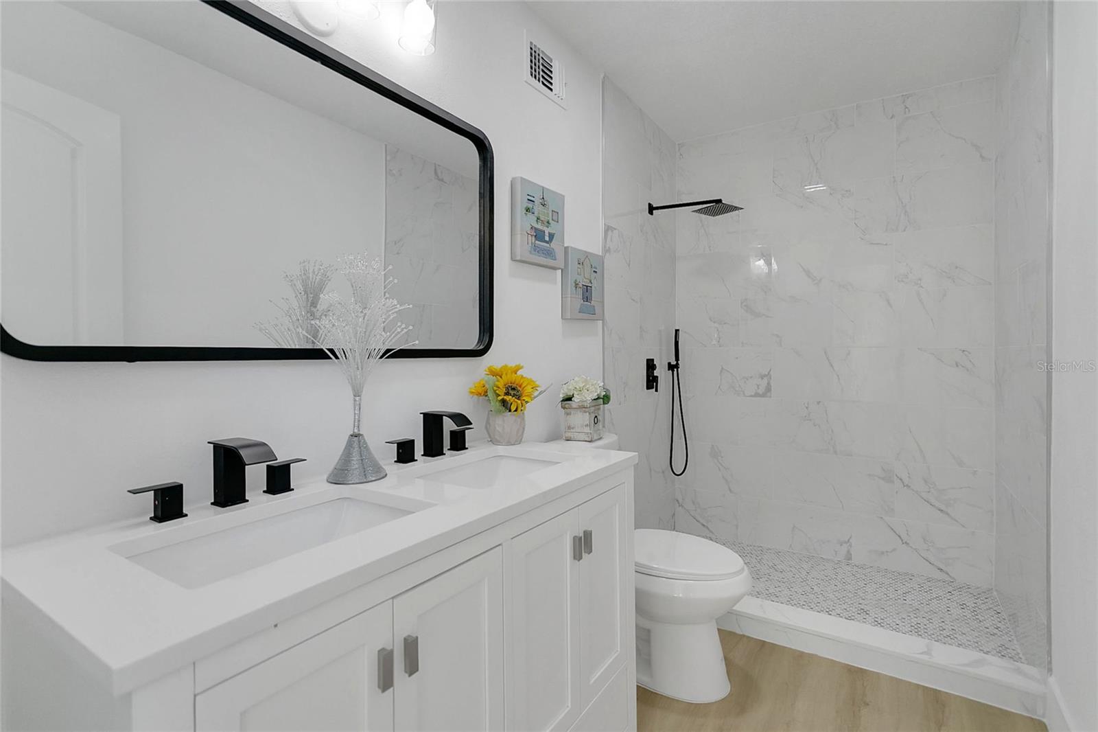 Image 11 of 28 For 325 Burleigh Avenue