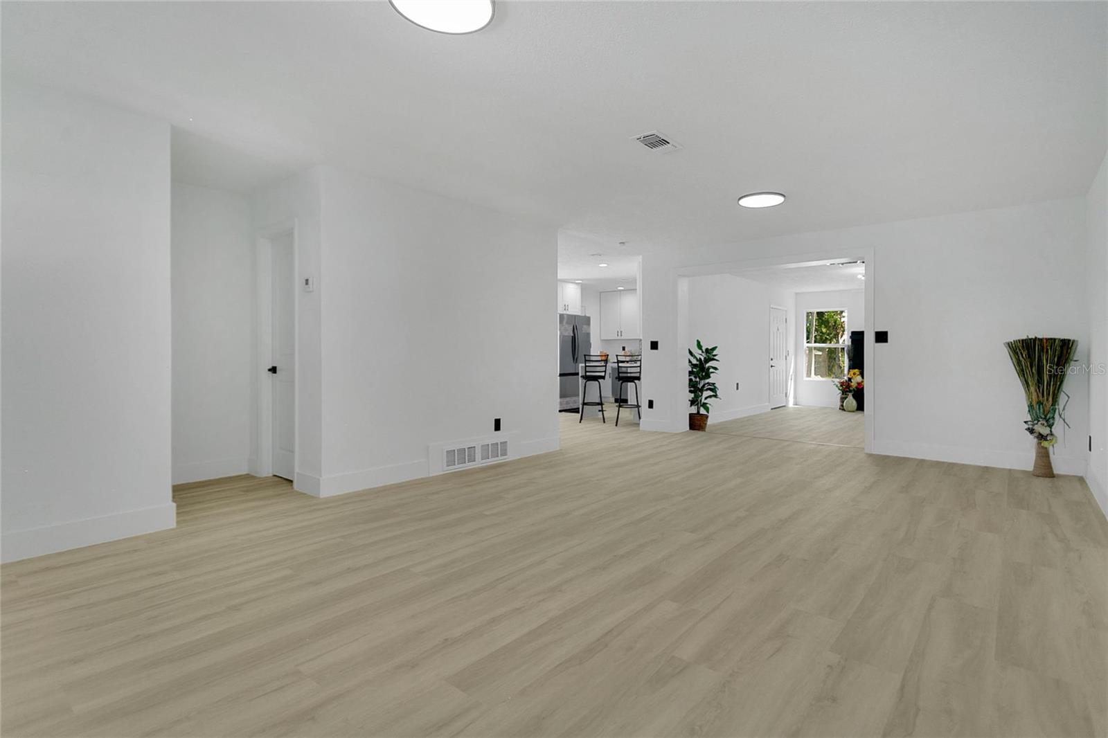Image 3 of 28 For 325 Burleigh Avenue