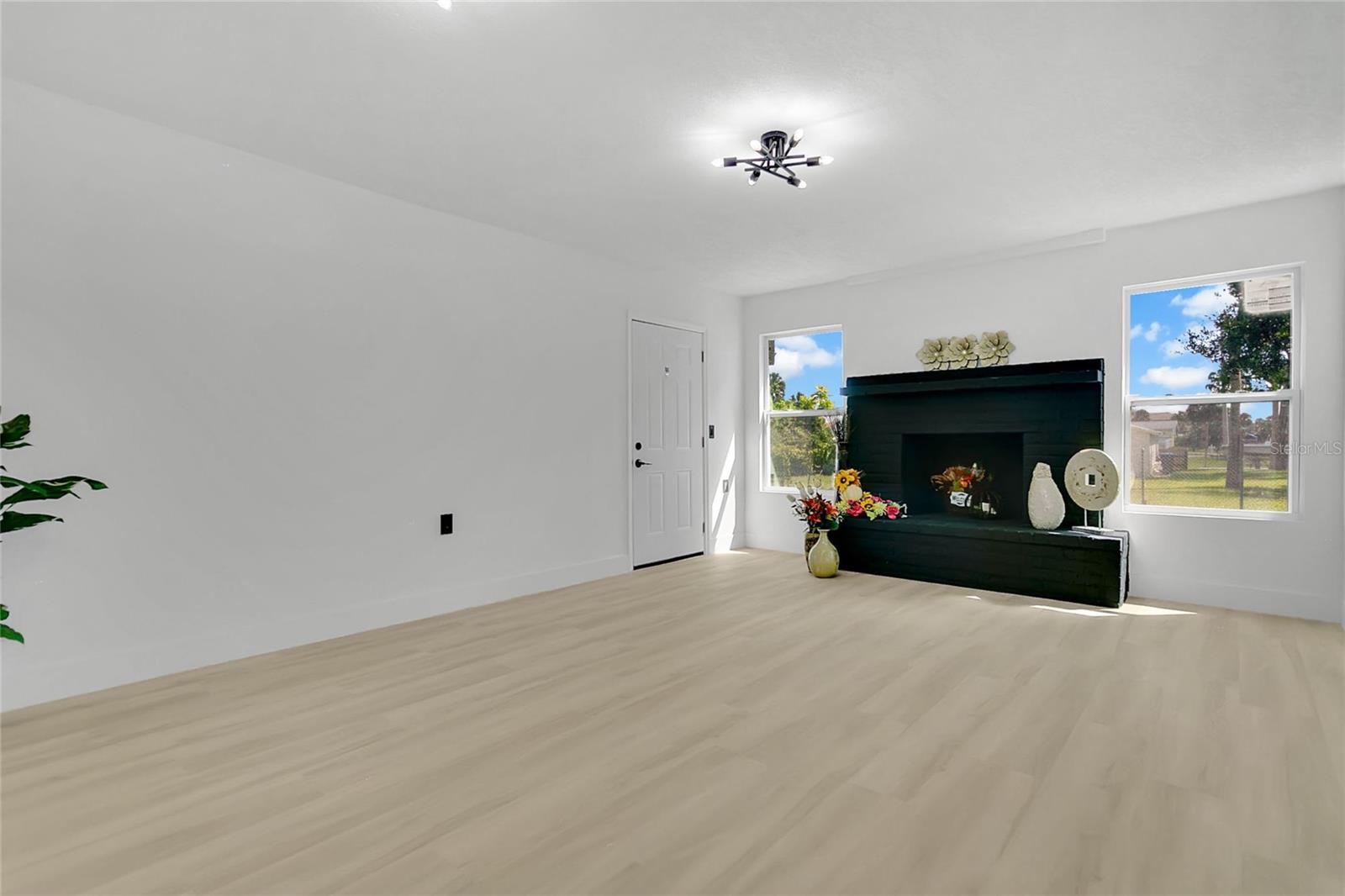 Image 5 of 28 For 325 Burleigh Avenue