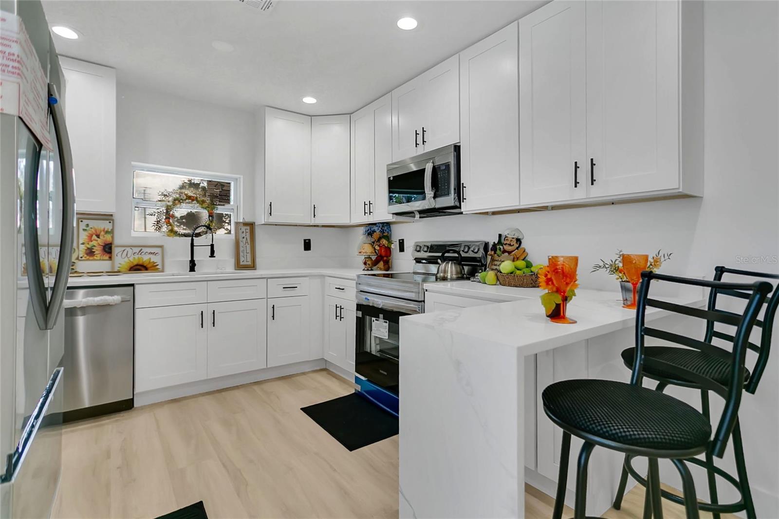 Image 8 of 28 For 325 Burleigh Avenue