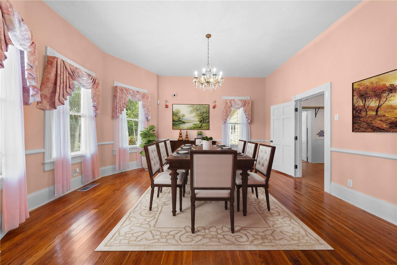 Image 10 of 100 For 212 Clyde Avenue