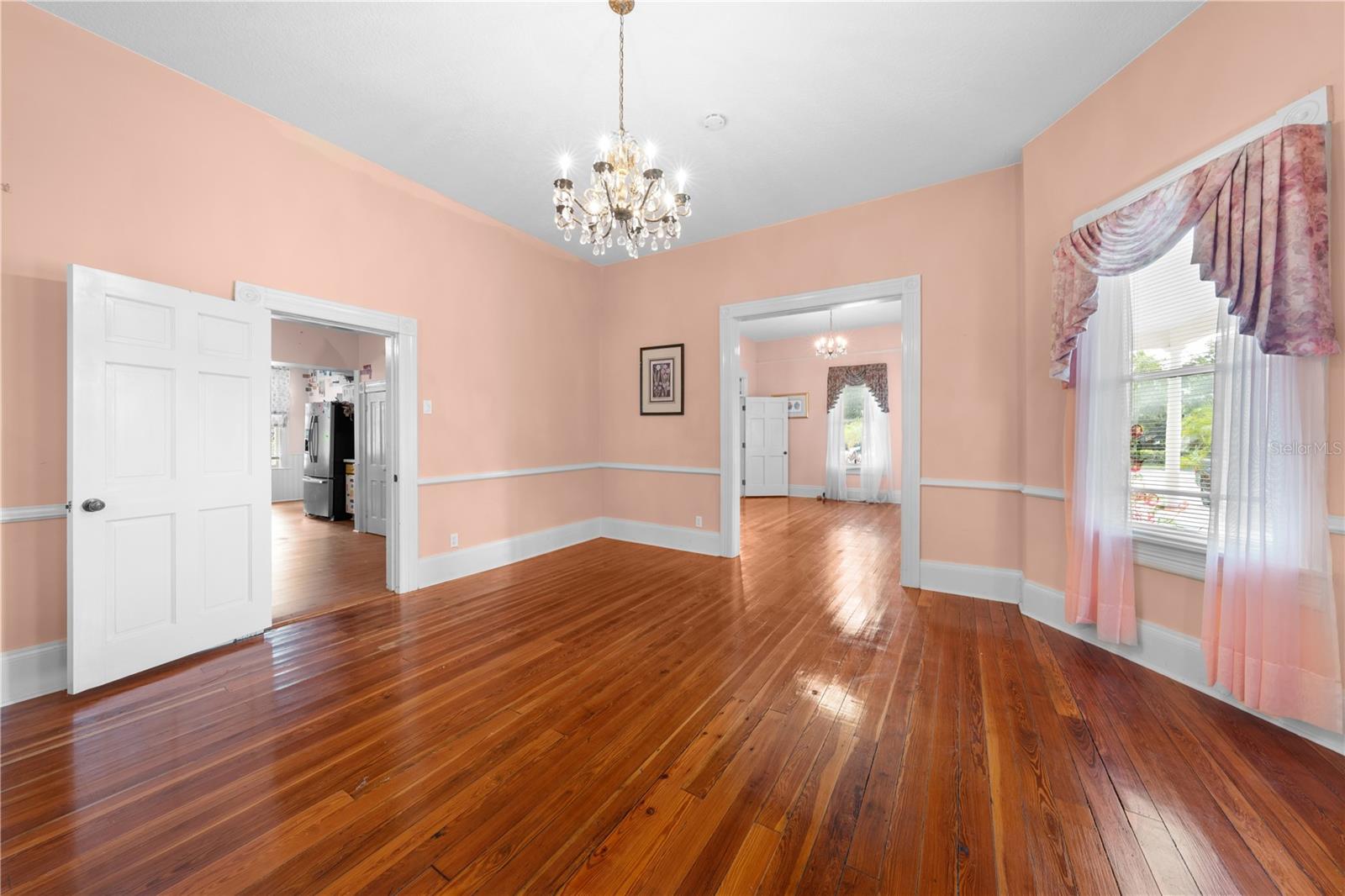 Image 42 of 100 For 212 Clyde Avenue