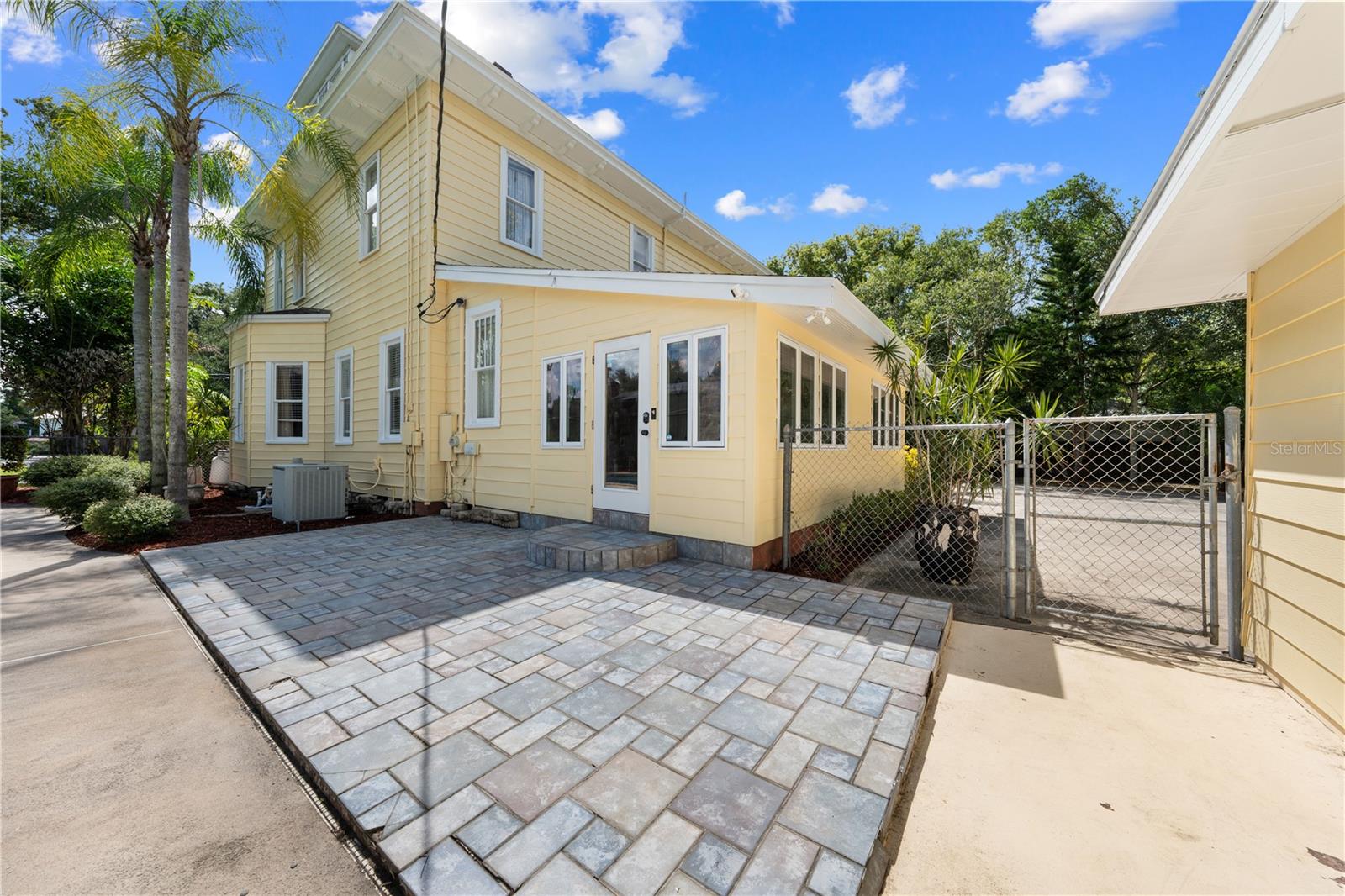 Image 67 of 100 For 212 Clyde Avenue