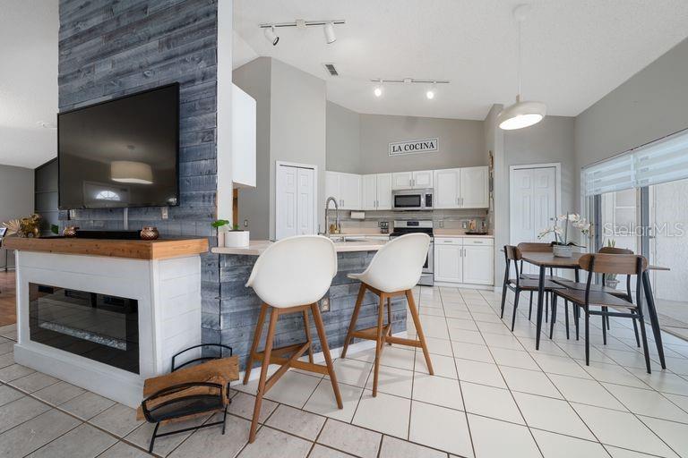 Image 3 of 31 For 2805 Sweet Plum Ct