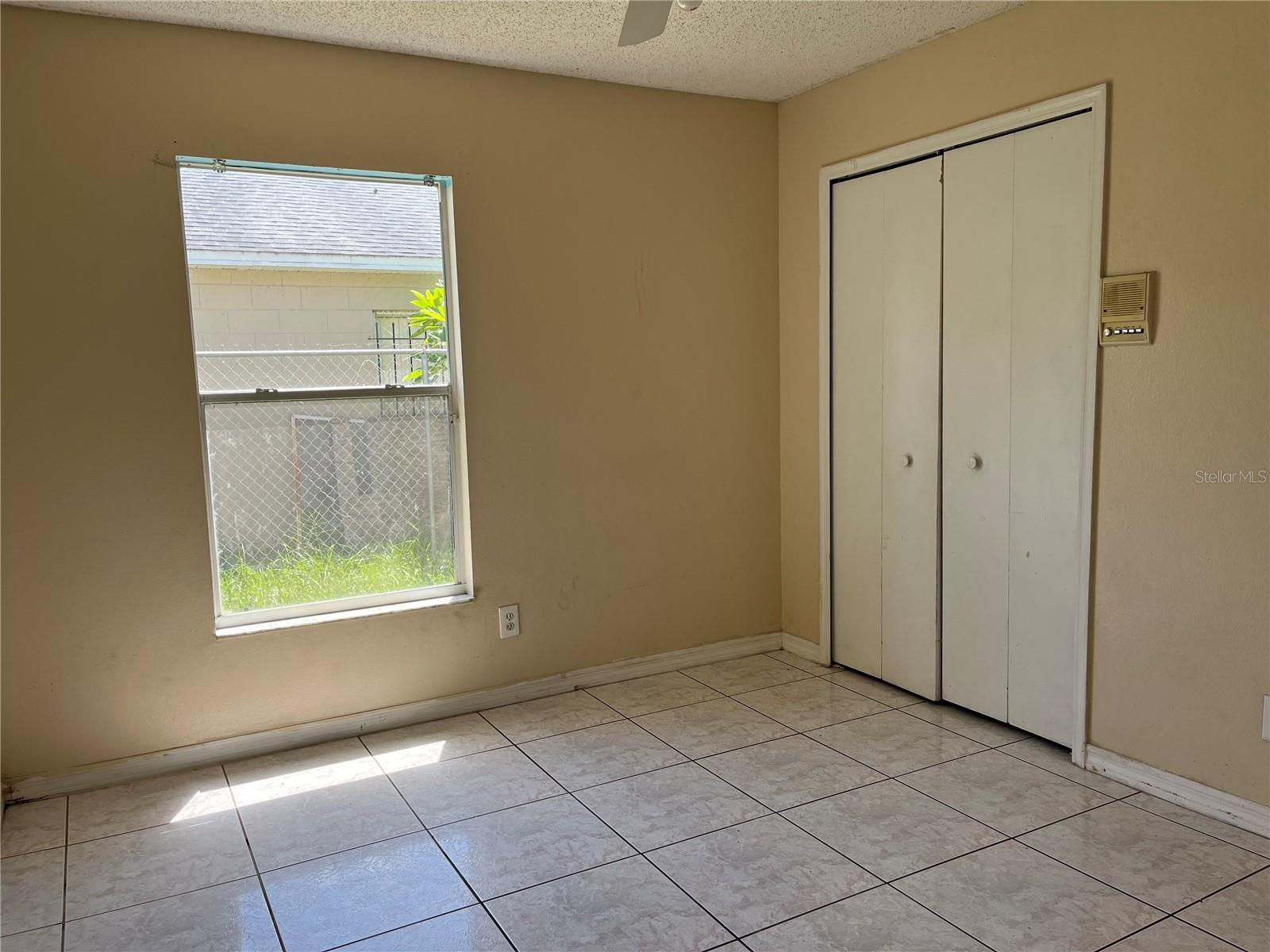 Image 7 of 10 For 2131 Rj Circle