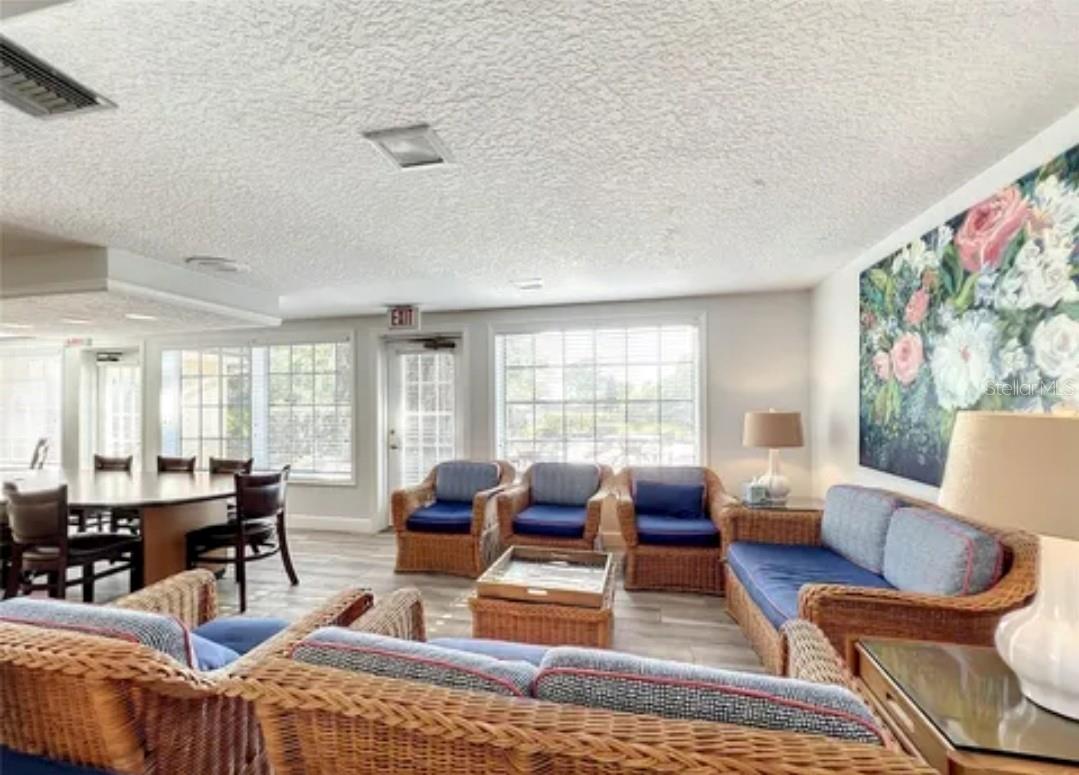 Image 16 of 21 For 623 Red Oak Circle 121