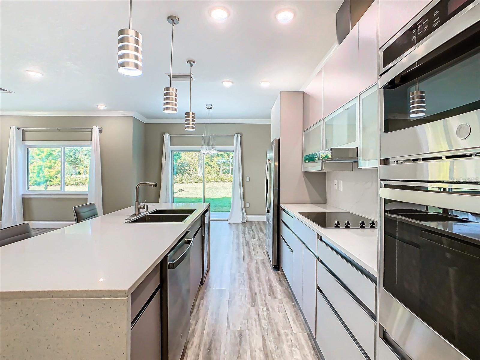 Image 11 of 50 For 2000 Greenbriar Terrace