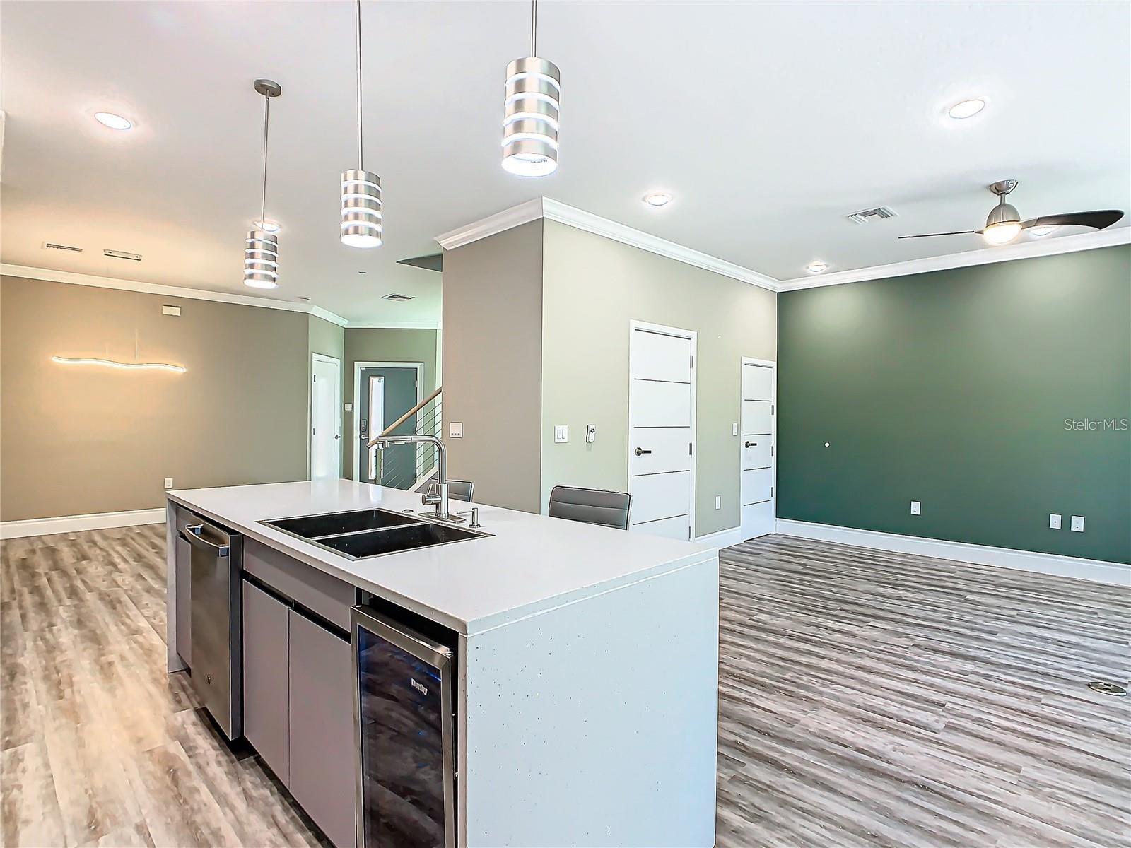 Image 13 of 50 For 2000 Greenbriar Terrace