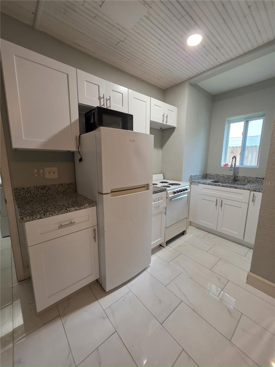 Image 18 of 20 For 7641 Compass Drive
